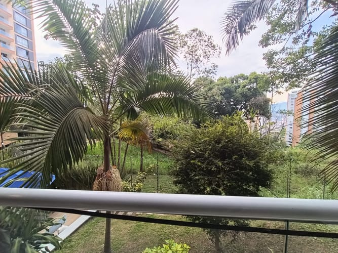 Apartamento de 3 alcobas en arriendo en Loma Del Escobero, Envigado, 92 m² · foto 10 de 16