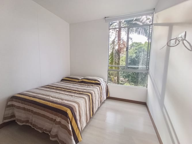 Apartamento de 3 alcobas en arriendo en Loma Del Escobero, Envigado, 92 m² · foto 12 de 16