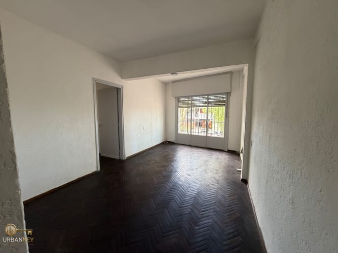 Alquiler apartamento 2 dormitorio, primer piso por escalera con balcón - La Teja · Foto 5