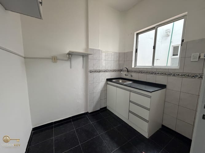 Alquiler apartamento 2 dormitorio, primer piso por escalera con balcón - La Teja · Foto 7