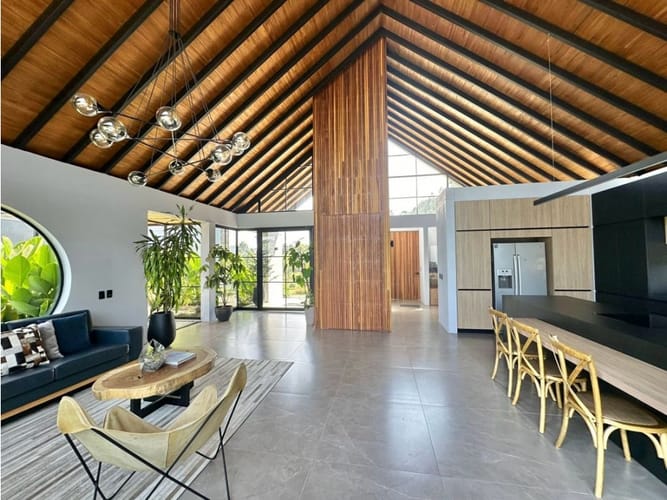 Casa de 3 alcobas en venta en Guayabito, El Retiro, 1750 m² · foto 7 de 24