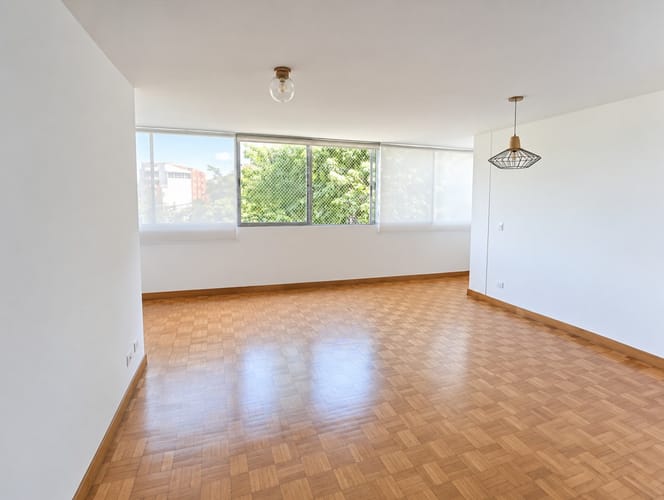 Apartamento de 3 alcobas en arriendo en El Tesoro, Medellín, 150 m² · foto 2 de 20
