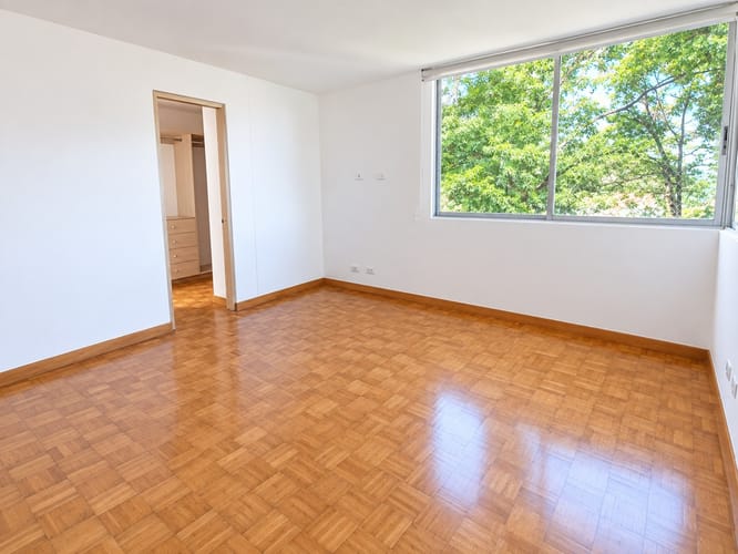 Apartamento de 3 alcobas en arriendo en El Tesoro, Medellín, 150 m² · foto 10 de 20