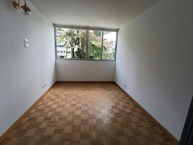 Apartamento de 3 alcobas en arriendo en El Tesoro, Medellín, 150 m² · foto 19 de 20