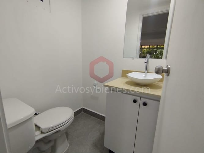 Apartamento de 4 alcobas en arriendo en Laureles, Medellín, 100 m² · foto 5 de 16
