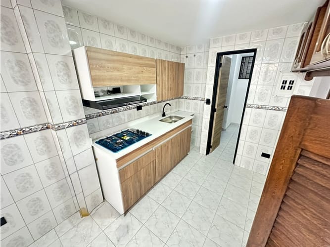 Apartamento de 2 alcobas en arriendo en Las Acacias, Medellín, 100 m² · foto 2 de 18