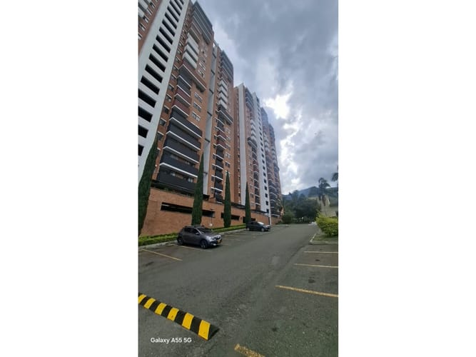 Apartamento de 3 alcobas en arriendo en Camparola, Itagüí, 75 m² · foto 5 de 17