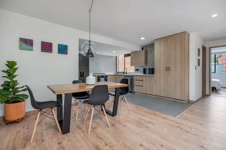 Apartamento de 2 alcobas en arriendo en El Poblado, Medellín, 80 m² · foto 4 de 13