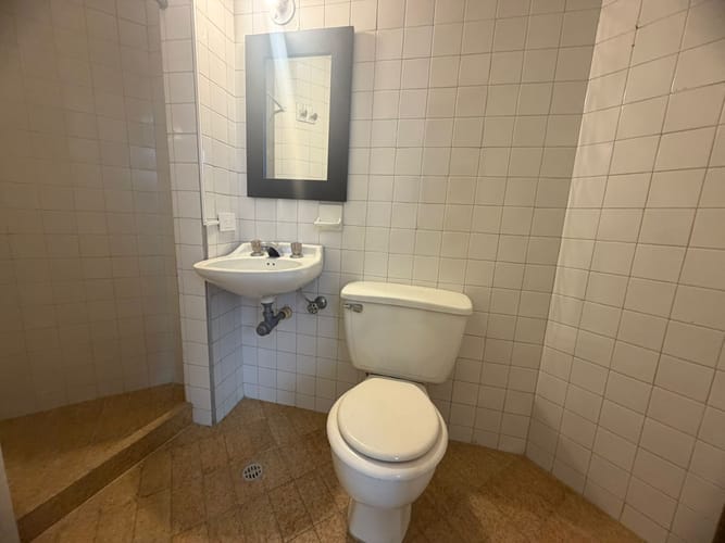 Apartamento de 3 alcobas en arriendo en El Poblado, Medellín, 140 m² · foto 7 de 20