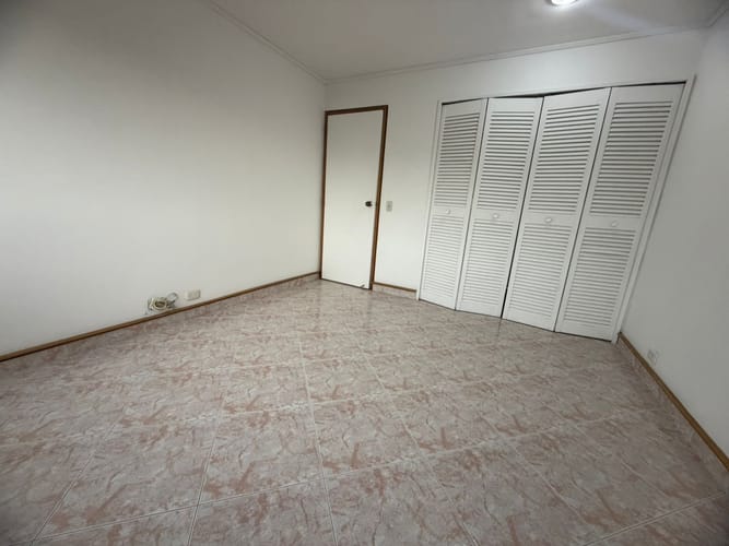 Apartamento de 3 alcobas en arriendo en El Poblado, Medellín, 140 m² · foto 10 de 20