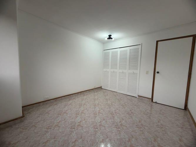 Apartamento de 3 alcobas en arriendo en El Poblado, Medellín, 140 m² · foto 13 de 20