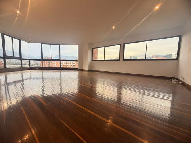 Apartamento de 3 alcobas en arriendo en El Poblado, Medellín, 140 m² · foto 19 de 20