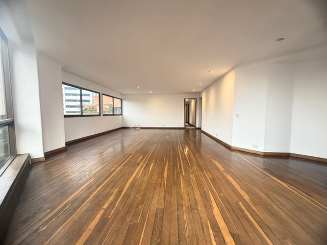 Apartamento de 3 alcobas en arriendo en El Poblado, Medellín, 140 m² · foto 20 de 20