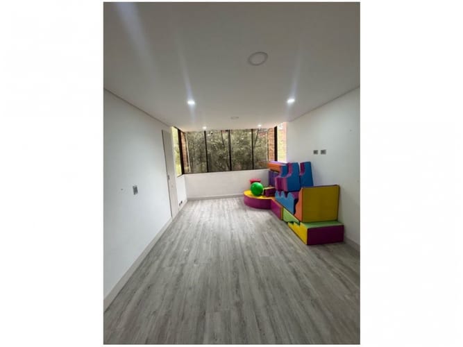Apartamento de 3 alcobas en venta en El Poblado, Medellín, 169 m² · foto 13 de 18