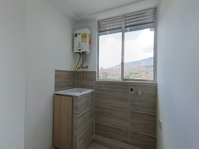 Apartamento de 3 alcobas en arriendo en Cabañas, Bello, 49 m² · foto 3 de 16