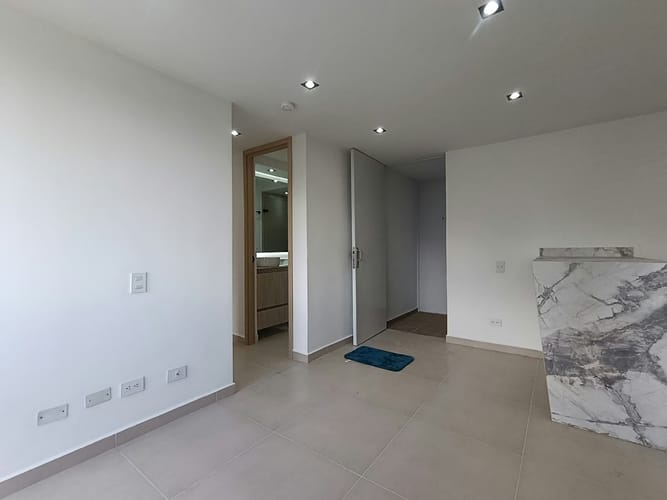 Apartamento de 3 alcobas en arriendo en Cabañas, Bello, 49 m² · foto 6 de 16