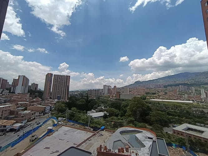 Apartamento de 3 alcobas en arriendo en Cabañas, Bello, 49 m² · foto 8 de 16