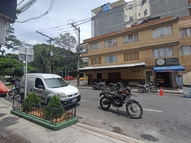 Local en arriendo en Suramérica, Itagüí, 100 m² · foto 5 de 11