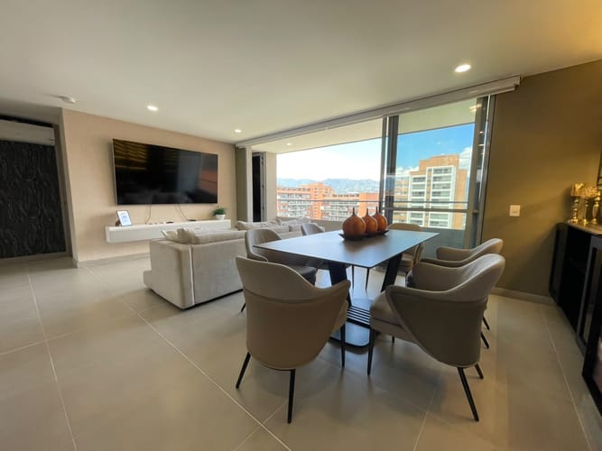 Apartamento de 3 alcobas en arriendo en El Poblado, Medellín, 110 m² · foto 2 de 20