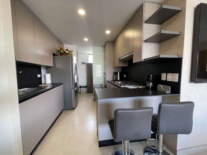 Apartamento de 3 alcobas en arriendo en El Poblado, Medellín, 110 m² · foto 5 de 20
