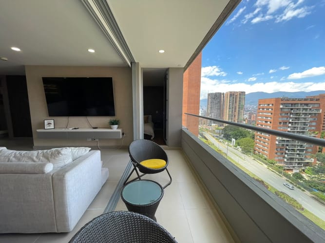 Apartamento de 3 alcobas en arriendo en El Poblado, Medellín, 110 m² · foto 10 de 20