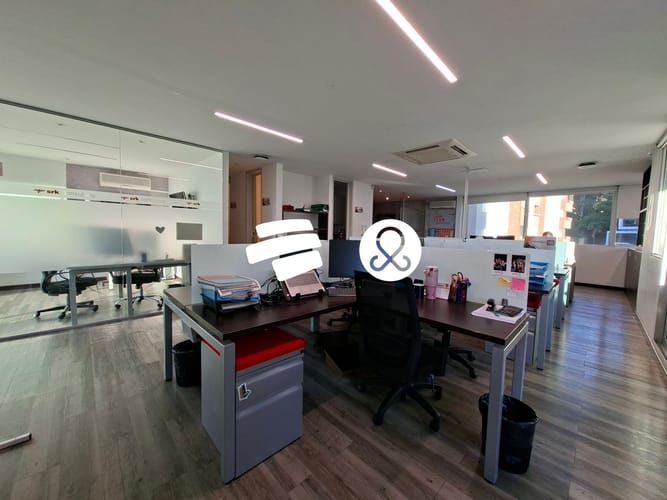 Oficina en venta en Los Balsos, Medellín, 121 m² · foto 2 de 16