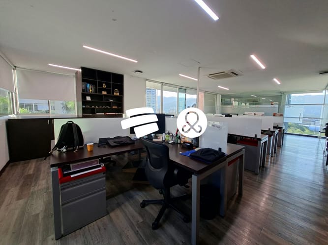 Oficina en venta en Los Balsos, Medellín, 121 m² · foto 4 de 16