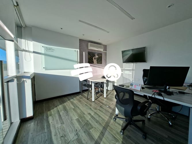 Oficina en venta en Los Balsos, Medellín, 121 m² · foto 7 de 16