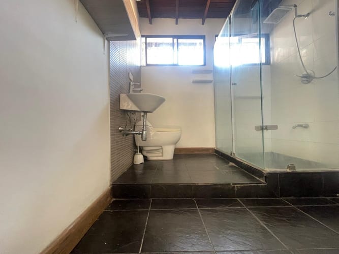 Casa de 5 alcobas en arriendo en Laureles, Medellín, 500 m² · foto 7 de 20