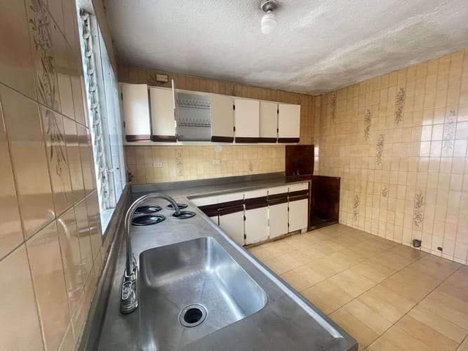 Casa de 5 alcobas en arriendo en Laureles, Medellín, 500 m² · foto 17 de 20