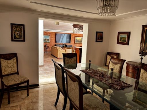 Casa de 4 alcobas en venta en San Jose De Bavaria, Bogotá, 200 m² · foto 8 de 24