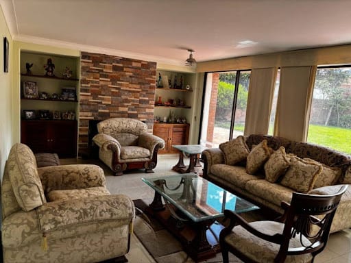 Casa de 4 alcobas en venta en San Jose De Bavaria, Bogotá, 200 m² · foto 11 de 24
