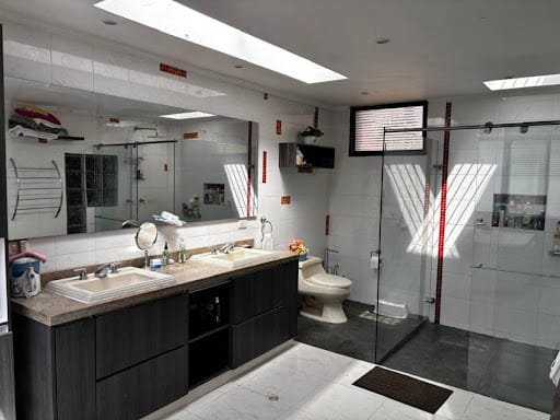 Casa de 4 alcobas en venta en San Jose De Bavaria, Bogotá, 200 m² · foto 23 de 24