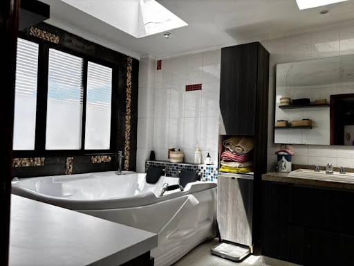 Casa de 4 alcobas en venta en San Jose De Bavaria, Bogotá, 200 m² · foto 24 de 24