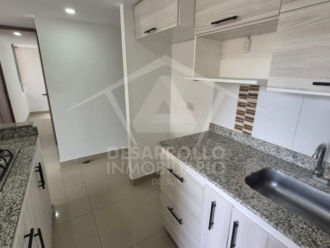 Apartamento de 3 alcobas en venta en La Navarra, Bello, 56 m² · foto 3 de 21
