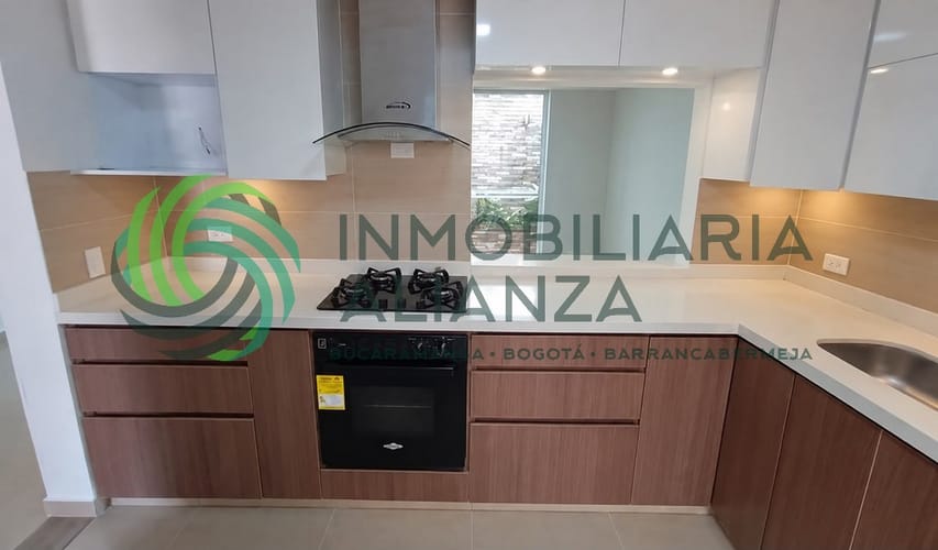 Casa de 3 alcobas en venta en Versalles, Floridablanca, 129 m² · foto 8 de 22