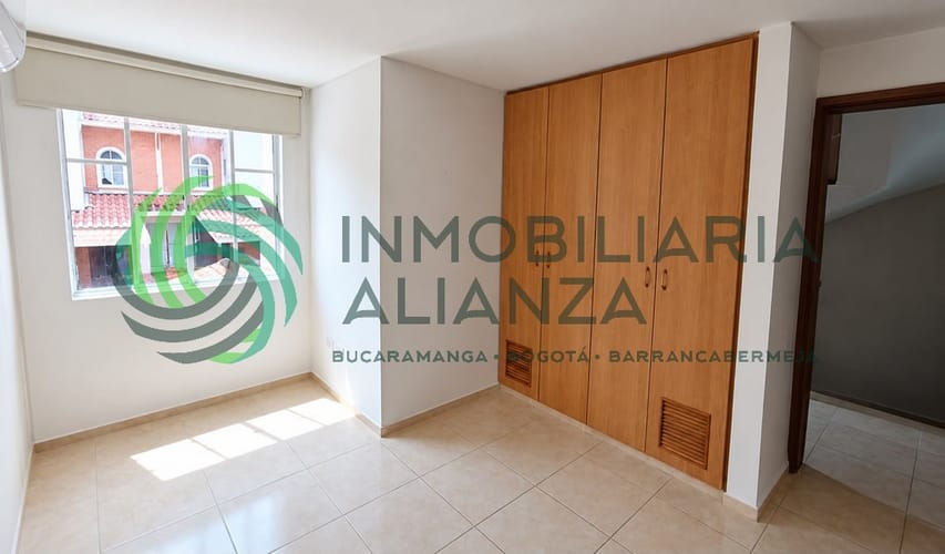 Casa de 3 alcobas en venta en Versalles, Floridablanca, 129 m² · foto 13 de 22