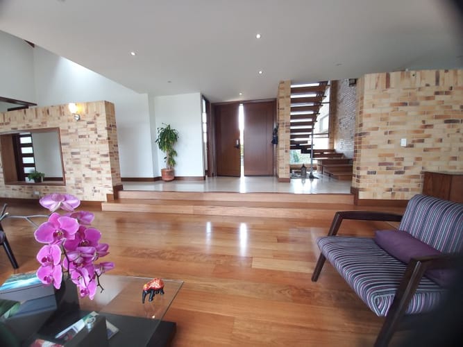 Casa de 3 alcobas en venta en El Misterio, Cajicá, 317 m² · foto 3 de 24