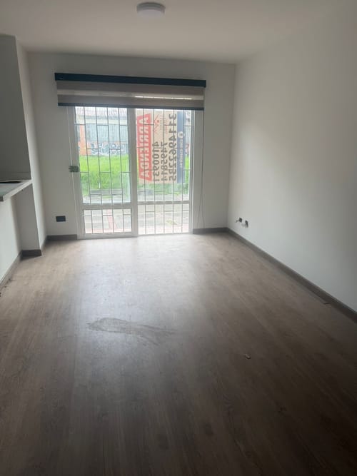 Apartamento de 2 alcobas en venta en Normandia, Bogotá, 53 m² · foto 3 de 15