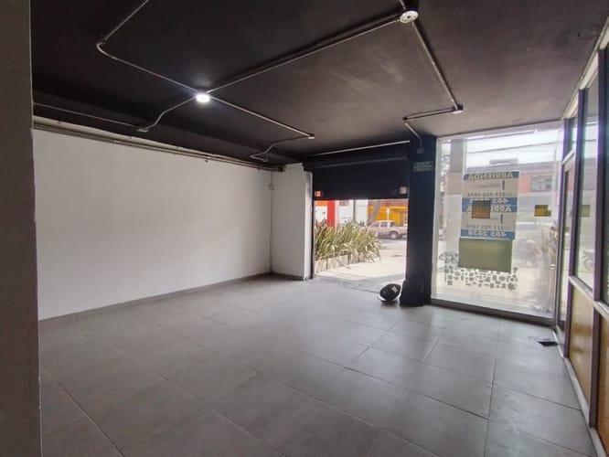 Local en arriendo en Santa Monica, Cali, 80 m² · foto 2 de 6