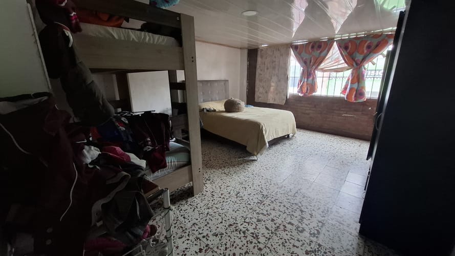Casa de 5 alcobas en venta en Salazar Gomez, Bogotá, 638 m² · foto 15 de 24