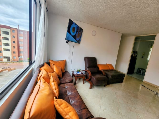 Apartamento en venta en Plaza Imperial Centro Comercial, Bogotá · foto 3 de 24