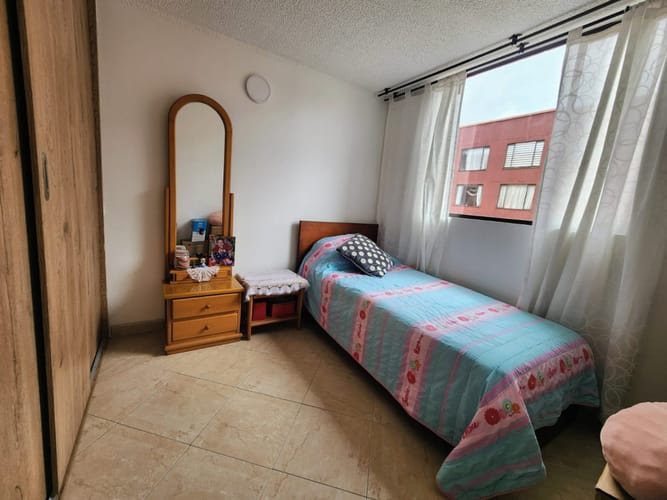 Apartamento en venta en Plaza Imperial Centro Comercial, Bogotá · foto 14 de 24