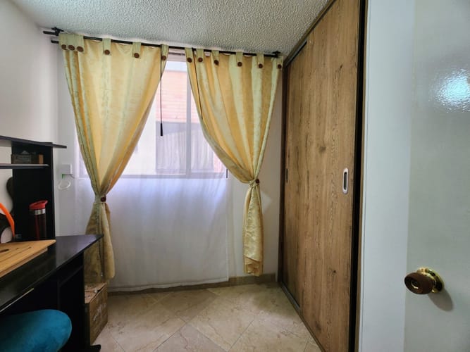 Apartamento en venta en Plaza Imperial Centro Comercial, Bogotá · foto 16 de 24