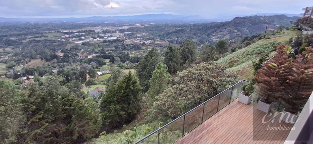 Casa de 3 alcobas en venta en El Porvenir, Rionegro, 328 m² · foto 4 de 24
