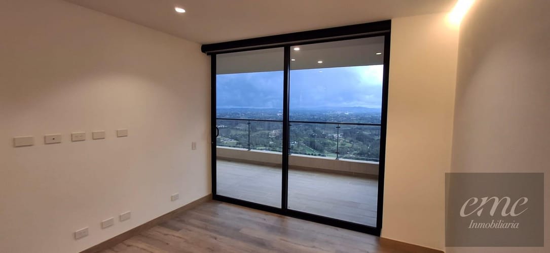 Casa de 3 alcobas en venta en El Porvenir, Rionegro, 328 m² · foto 8 de 24
