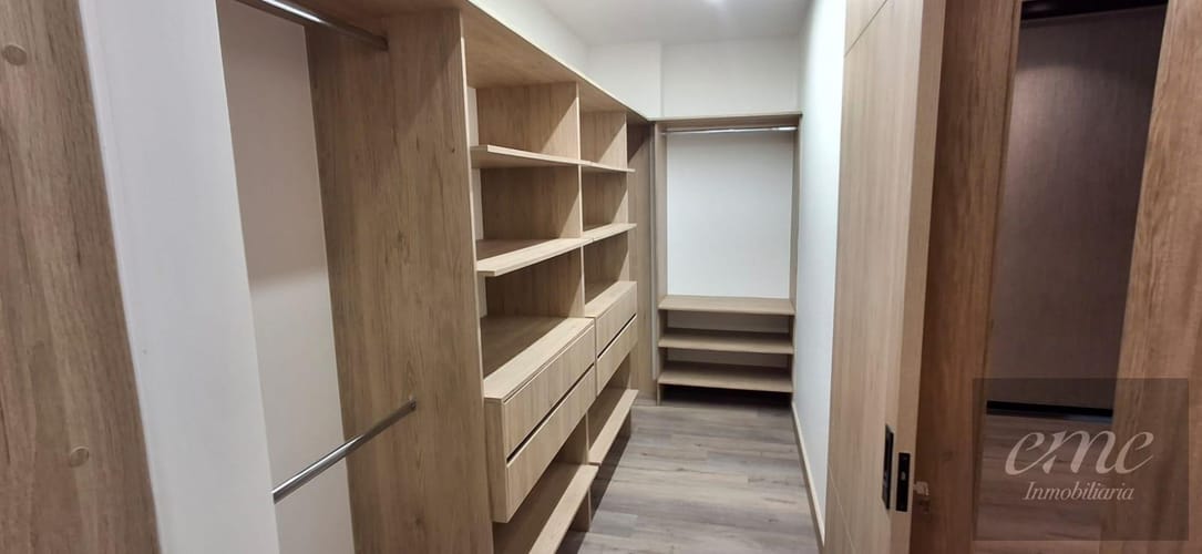 Casa de 3 alcobas en venta en El Porvenir, Rionegro, 328 m² · foto 13 de 24