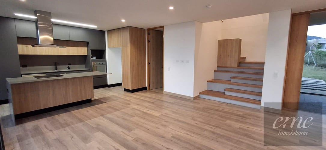Casa de 3 alcobas en venta en El Porvenir, Rionegro, 328 m² · foto 16 de 24