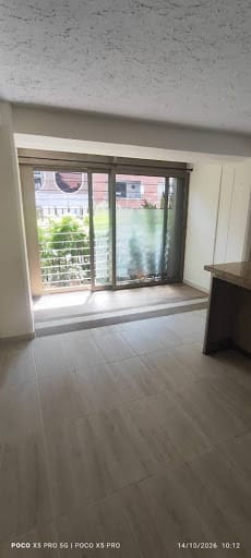 Apartaestudio en arriendo en La Castellana, Medellín, 40 m² · foto 3 de 17