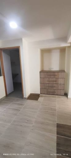 Apartaestudio en arriendo en La Castellana, Medellín, 40 m² · foto 8 de 17